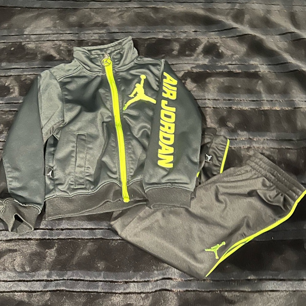 2 piece Jordan set